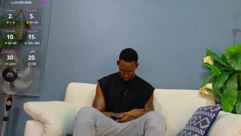 Hunter  online show from September 20, 4:19 pm