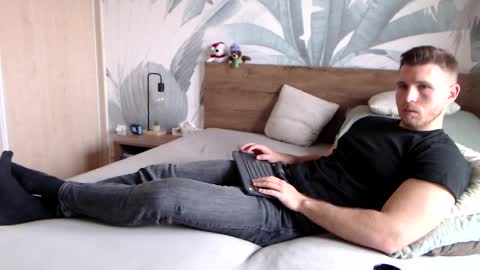 Hunter Bridges online show from December 30, 10:43 am