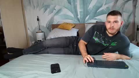 Hunter Bridges online show from November 26, 8:59 am