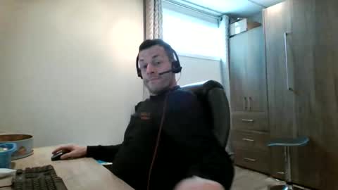 hurley7890 online show from December 15, 6:01 pm