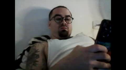 Snapshot of hurtadodirector chatting on February 25, 8:13 am hurtadodirector online show from February 25, 8:13 am