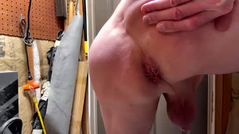 Snapshot of huskey300 chatting on December 10, 11:40 pm huskey300 online show from December 10, 11:40 pm