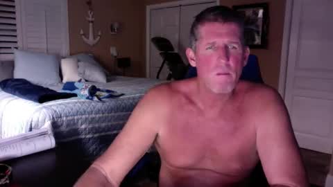 hvacstud4 online show from December 22, 10:07 pm