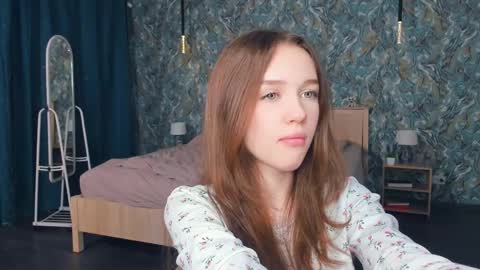 Lily online show from June 6, 7:13 am