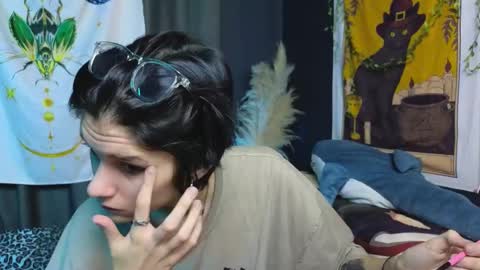 Hyeon Jin online show from January 18, 9:02 pm