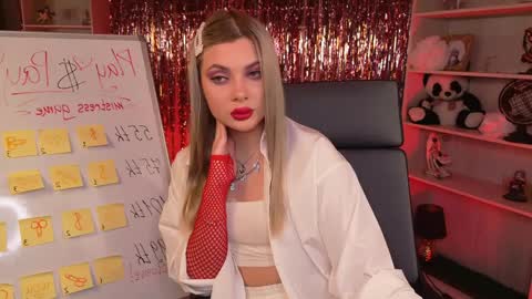 hyileyclark online show from April 10, 9:47 am