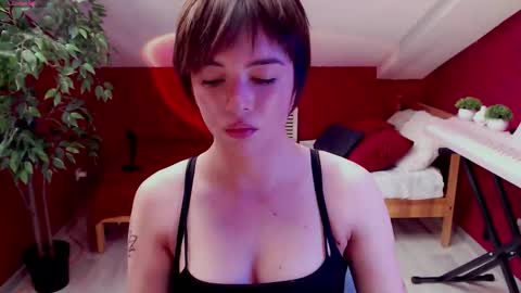 Snapshot of hypequeen_ chatting on September 11, 1:33 pm Julia online show from September 11, 1:33 pm