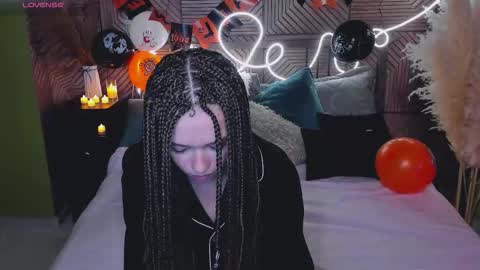 Snapshot of hypequeen_ chatting on October 19, 9:48 pm Julia online show from October 19, 9:48 pm