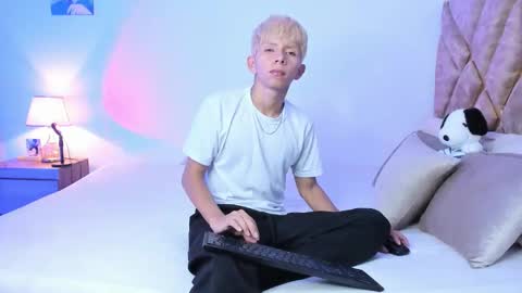 Snapshot of hyunjin_sun chatting on January 8, 10:56 pm Son Hyunjin online show from January 8, 10:56 pm