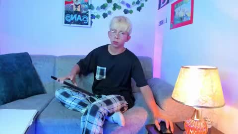 Snapshot of hyunjin_sun chatting on March 16, 5:17 pm Son Hyunjin online show from March 16, 5:17 pm