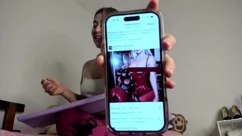 Hyun Joo online show from March 10, 10:04 pm