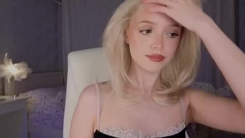 Joselle online show from April 16, 9:37 pm