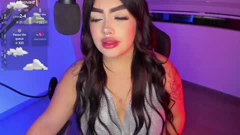 Snapshot of i_am_ari chatting on December 22, 1:01 am Ari online show from December 22, 1:01 am