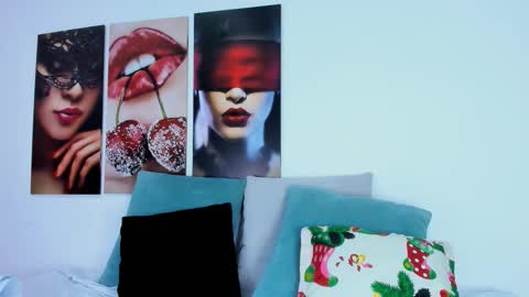 The Dolls online show from November 8, 7:12 pm