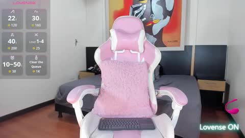 Snapshot of i_am_karoll chatting on October 28, 7:49 pm karoll online show from October 28, 7:49 pm