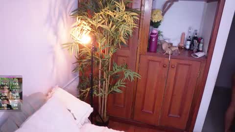 Lucy online show from December 21, 10:44 am