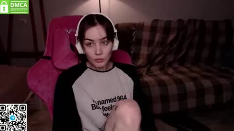 Snapshot of i_love_icecream chatting on February 9, 10:08 am elisabeth online show from February 9, 10:08 am