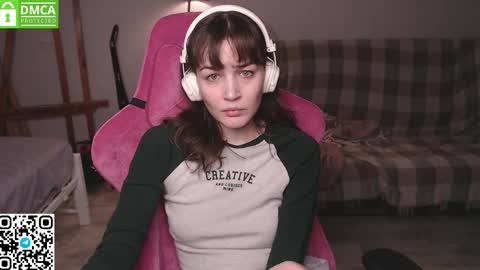 Snapshot of i_love_icecream chatting on March 1, 12:18 pm elisabeth online show from March 1, 12:18 pm