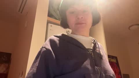 Snapshot of i_love_olive chatting on January 17, 2:27 am Olive online show from January 17, 2:27 am