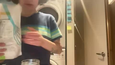 Snapshot of i_love_olive chatting on February 2, 9:02 pm Olive online show from February 2, 9:02 pm