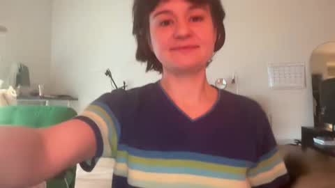 Snapshot of i_love_olive chatting on February 8, 9:07 pm Olive online show from February 8, 9:07 pm