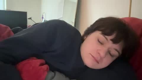 Snapshot of i_love_olive chatting on February 13, 9:11 pm Olive online show from February 13, 9:11 pm