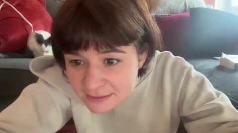 Snapshot of i_love_olive chatting on February 16, 9:11 pm Olive online show from February 16, 9:11 pm