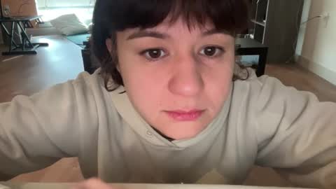 Snapshot of i_love_olive chatting on February 17, 9:10 pm Olive online show from February 17, 9:10 pm