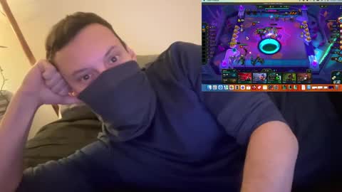 i o ro online show from December 8, 6:11 am