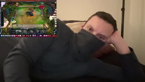 i o ro online show from December 18, 6:32 am