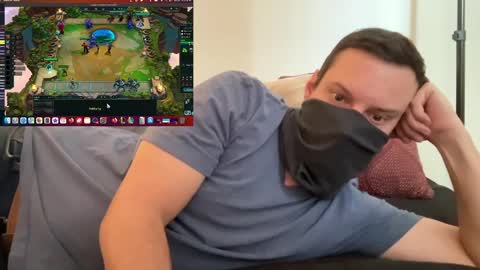 i o ro online show from December 19, 10:42 pm