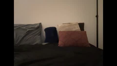 i o ro online show from December 20, 1:47 am