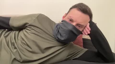 i o ro online show from December 2, 8:08 am