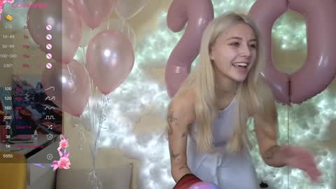 Snapshot of i_see_aysi chatting on December 4, 4:05 pm Aysi online show from December 4, 4:05 pm