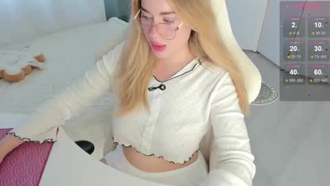 Snapshot of i_want_you_eva chatting on October 13, 6:46 am HiI am  EvaPVT is open  online show from October 13, 6:46 am