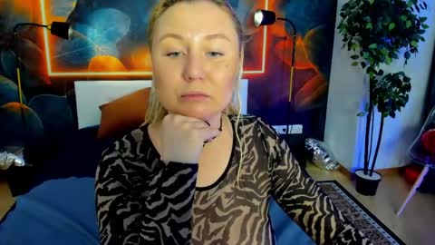 Snapshot of i_will_wake_u_up chatting on June 1, 1:29 am Samanta online show from June 1, 1:29 am