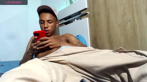 Snapshot of iam_colt chatting on March 28, 12:32 am David Colt online show from March 28, 12:32 am