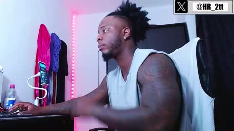 Snapshot of iam_hotbbc chatting on December 5, 5:15 am Mr H Independent model online show from December 5, 5:15 am