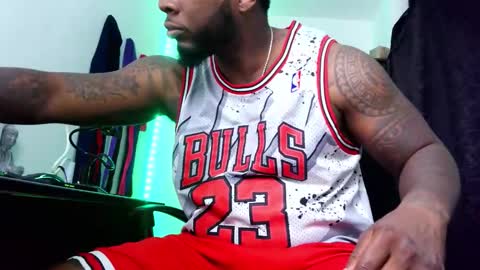 Snapshot of iam_hotbbc chatting on October 26, 3:56 am Mr H Independent model online show from October 26, 3:56 am