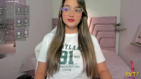 iam_lina online show from April 5, 2:20 am