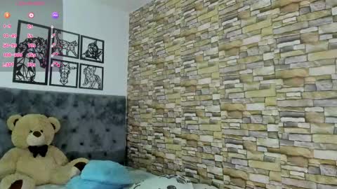 Snapshot of iam_luisa_ chatting on November 1, 3:52 am Luisa online show from November 1, 3:52 am