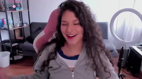 On instagram Imm  NikkiHelp me reach 100 likes online show from December 5, 6:48 pm