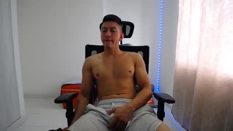 iam_yourbabyprincess_xd online show from December 12, 6:53 pm