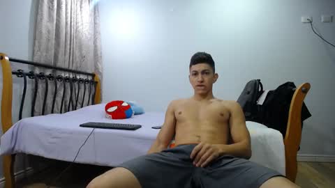 iam_yourbabyprincess_xd online show from February 24, 3:44 am