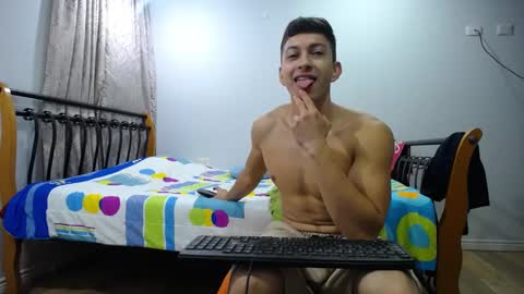 iam_yourbabyprincess_xd online show from February 28, 6:43 am