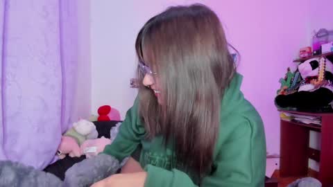 Zoe 3 online show from December 30, 6:53 am