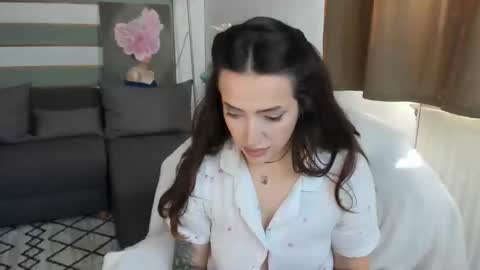 Baby Gal online show from May 26, 7:15 am