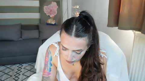Baby Gal online show from July 15, 7:02 am