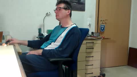 iamachim online show from December 4, 10:29 pm