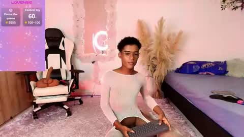iamandrey_ online show from June 20, 1:41 am
